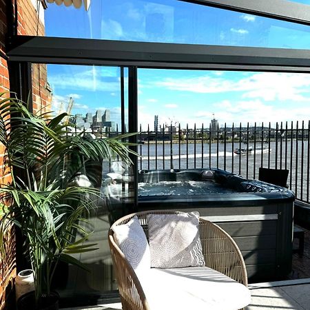 3 X Bedroom Riverside Flat With Hot Tub On Roof Terrace London Eksteriør billede