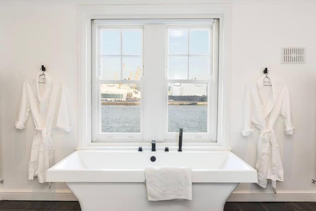 3 X Bedroom Riverside Flat With Hot Tub On Roof Terrace London Eksteriør billede