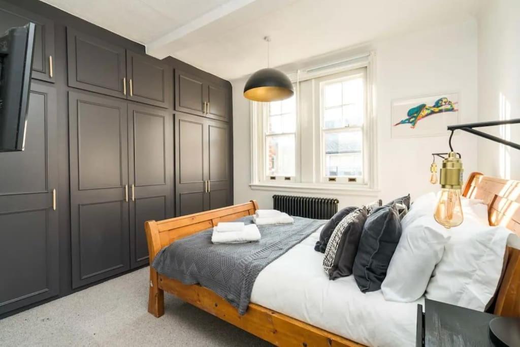 3 X Bedroom Riverside Flat With Hot Tub On Roof Terrace London Eksteriør billede