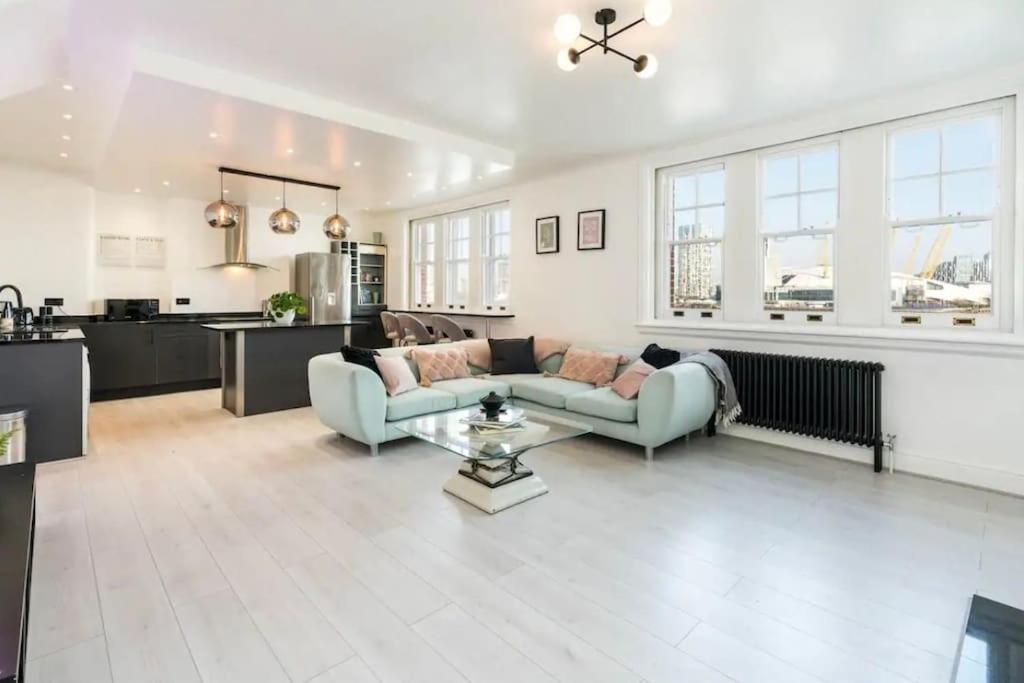 3 X Bedroom Riverside Flat With Hot Tub On Roof Terrace London Eksteriør billede